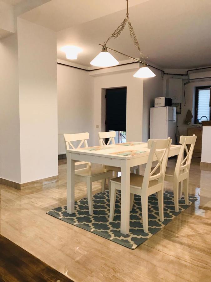 Breeze Villa Mamaia Nord Navodari Ngoại thất bức ảnh